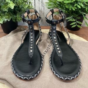 BCBG MAXAZRIA Macall Grommet Black Thong Sandals US WOMENS 9.5